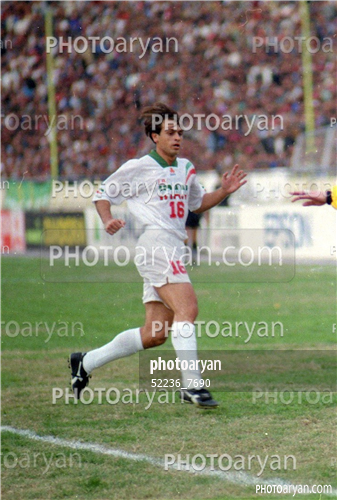 بازیکنان دهه های مختلف فوتبال ایران 12-رضا شاهرودی,