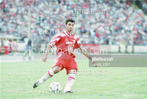 بازیکنان دهه های مختلف فوتبال ایران 3-مجتبی محرمی,