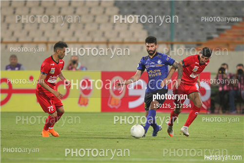 پرسپولیس  0 (3)-استقلال 0 (4)(1400/04/24)-مهدی ترابی,عیسی ال کثیر,محمد دانشگر,