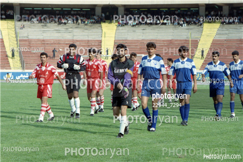 بازیکنان دهه های مختلف فوتبال ایران 9-احمدرضا عابدزاده Ahmad Reza Abedzadeh,مجتبی محرمی,علی دایی  Ali Daei,کریم باقری,عادل حردانی,سیروس نعمتی نژاد,