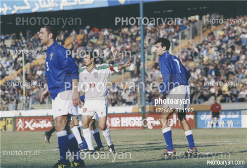 بازیکنان دهه های مختلف فوتبال ایران 40-علی دایی  Ali Daei,
