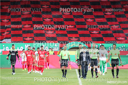 پرسپولیس  3-تراکتور 1 (1400/05/03)-محمدرضا اخباری,احمد نورالهی,ميلاد سرلک چيوا,محمدحسین زاهدی فر,حامد لک,ورود تیم ها,