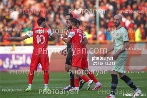 پرسپولیس  2-تراکتور  0    (1403/11/07)-عیسی ال کثیر,فرشاد فرجی,ایگور پوستونیسکی,