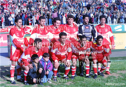 عکسهای تیمی پرسپولیس  دهه 70-افشین پیروانی,اسماعیل حلالی,بهروز رهبری فر,حمید استیلی,ادموند بزیک,علی انصاریان,داوود فنایی,هادی مهدوی کیا,علی کریمی Ali Karimi,محمد برزگر,