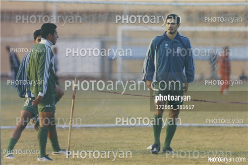 بازیکنان دهه های مختلف فوتبال ایران 40-علی دایی  Ali Daei,