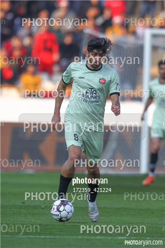 پرسپولیس  2-تراکتور  0    (1403/11/07)-مهدی ترابی,