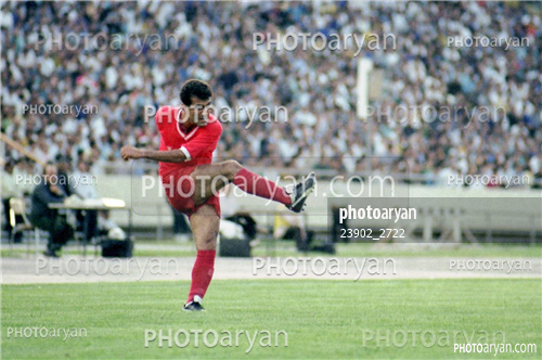 بازیکنان دهه های مختلف فوتبال ایران 10-حمیدروزبهانی,