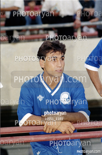 بازیکنان دهه های مختلف فوتبال ایران 3-علی اکبریان,