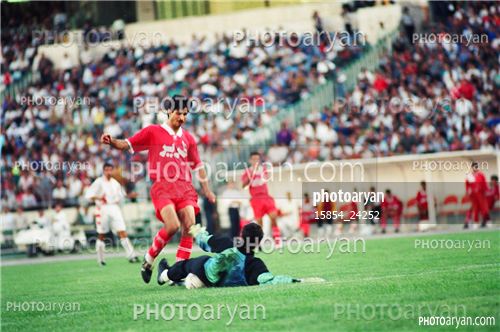 بازیکنان دهه های مختلف فوتبال ایران 2-علی دایی  Ali Daei,