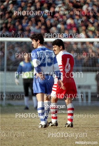 استقلال 0 -پرسپولیس 0 (1374/10/08)-