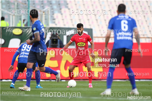 استقلال 1- پرسپولیس  1 (1400/12/26)-