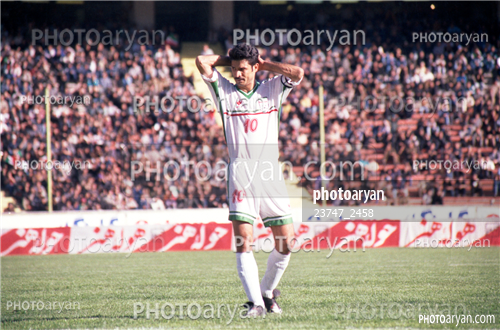 بازیکنان دهه های مختلف فوتبال ایران 10-علی دایی  Ali Daei,