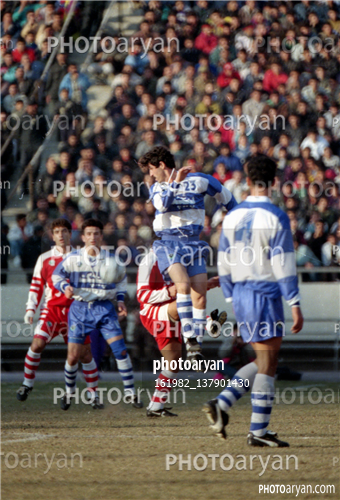 استقلال 0 -پرسپولیس 0 (1374/10/08)-