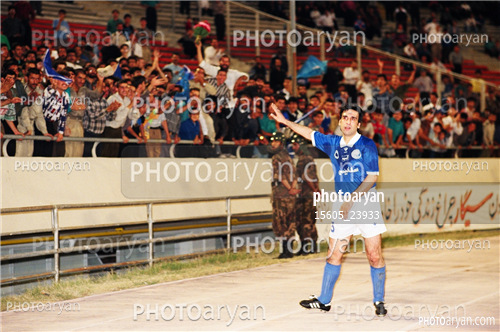 بازیکنان دهه های مختلف فوتبال ایران 2-شاهین بیانی,