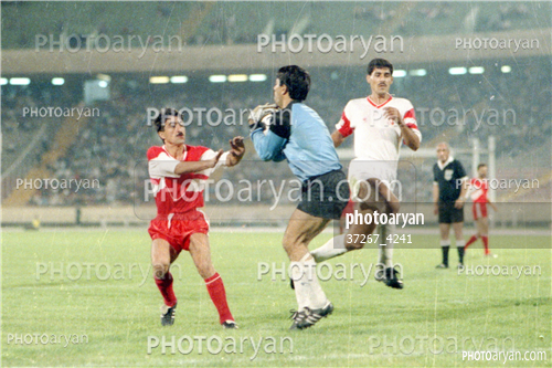 بازیکنان دهه های مختلف فوتبال ایران 11-ناصر محمدخانی,