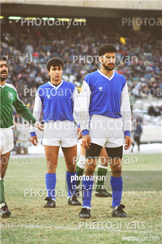 بازیکنان دهه های مختلف فوتبال ایران 2-صادق ورمزیار,کوروش تشت زر,