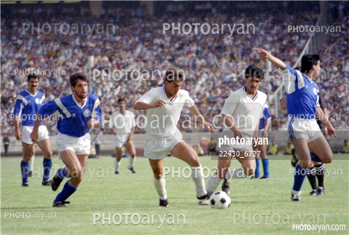 بازیکنان دهه های مختلف فوتبال ایران 8-شاهین بیانی,صادق ورمزیار,علی اکبریان,