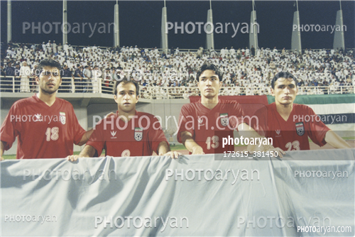 بازیکنان دهه های مختلف فوتبال ایران 40-سیروس دین محمدی,علی سامره,جواد نکونام,جواد کاظمیان,