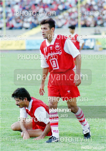 بازیکنان دهه های مختلف فوتبال ایران 3-علی دایی  Ali Daei,رضا ترابیان,