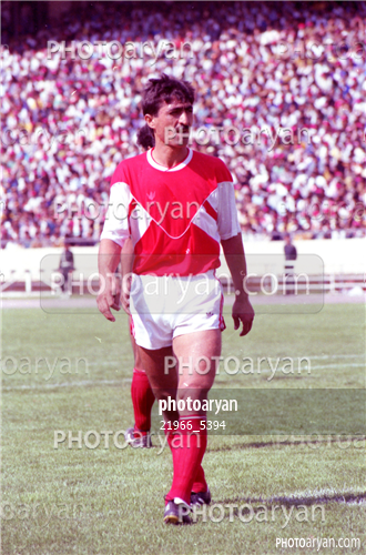 بازیکنان دهه های مختلف فوتبال ایران 7-ناصر محمدخانی,