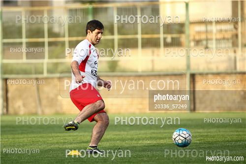 تمرین پرسپولیس در ورزشگاه خیریه عمل 96/02/23-کریم باقری,