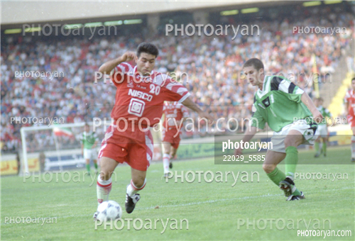 بازیکنان دهه های مختلف فوتبال ایران 7-مهدی مهدوی کیا,