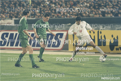 بازیکنان دهه های مختلف فوتبال ایران 40-علی دایی  Ali Daei,