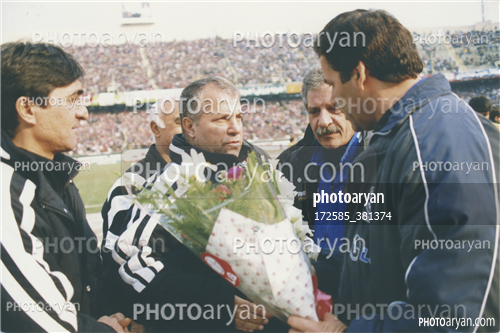 بازیکنان دهه های مختلف فوتبال ایران 40-ناصر محمدخانی,منصور پورحیدری,علی پروین  Ali Parvin,ولی اله صالح نیا,