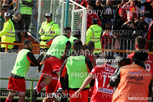 پرسپولیس 1-استقلال 0 (98/01/10)-محسن ربیع خواه,