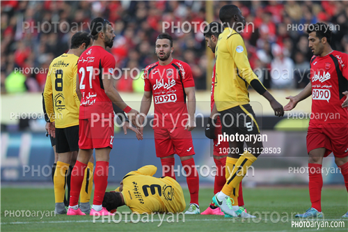 پرسپولیس 2-سپاهان اصفهان  1-سروش رفیعی,رامین رضائیان,وحید امیری,