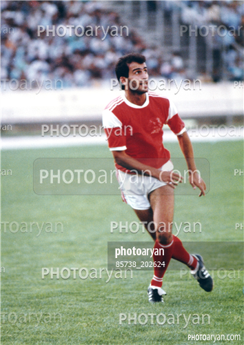 بازیکنان دهه های مختلف فوتبال ایران22-محسن عاشوریَ,