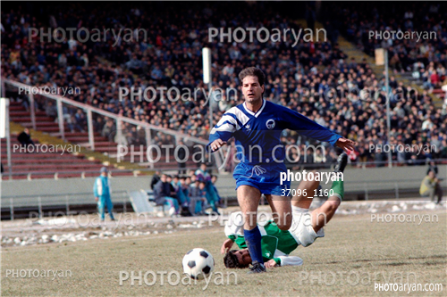 بازیکنان دهه های مختلف فوتبال ایران 11-رضا نعلچگر,