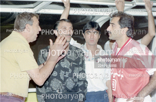 بازیکنان دهه های مختلف فوتبال ایران 8-حمید درخشان,ناصر محمدخانی,سید علی افتخاری,استانکو پابلوکویچ,