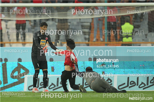 استقلال 0-پرسپولیس 1 (98/06/31) -علیرضا بیرانوند,تماشاگران,