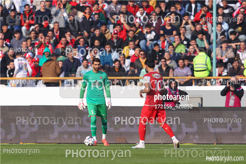 پرسپولیس  2-تراکتور  0    (1403/11/07)-