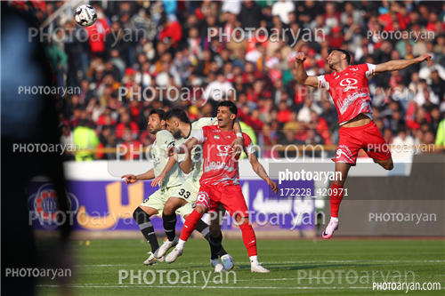 پرسپولیس  2-تراکتور  0    (1403/11/07)-