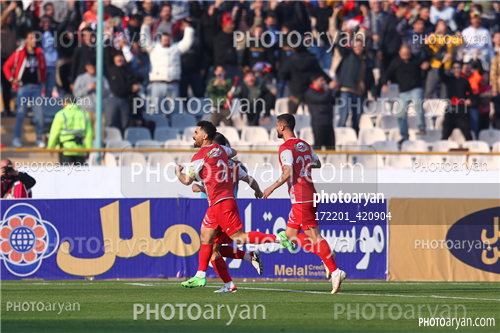 پرسپولیس  2-تراکتور  0    (1403/11/07)-