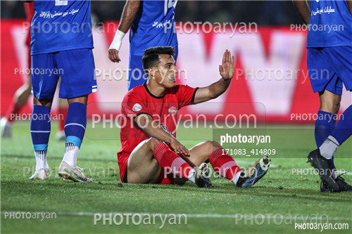 استقلال 0-تراکتور 2    (1403/08/10)-