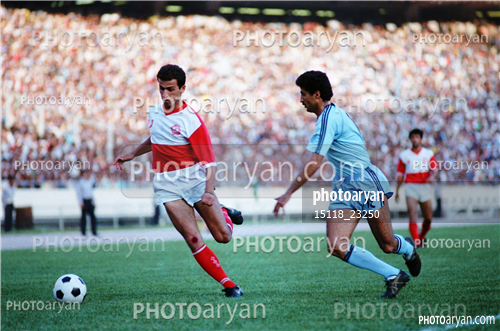 بازیکنان دهه های مختلف فوتبال ایران 2-محسن عاشوریَ,