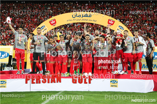 جشن قهرمانی تیم فوتبال پرسپولیس 96/01/30-مهدی طارمی,سامان نریمان جهان,علیرضا بیرانوند,شهاب کرمی,رضا کرملا چعب,علی علیپور,احسان علوان زاده,کمال کامیابی نیا,محمد امین آرام طبع,