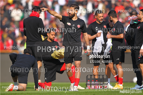 پرسپولیس  2-تراکتور  0    (1403/11/07)-