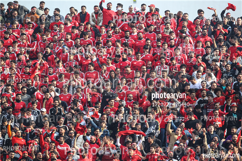 پرسپولیس  2-تراکتور  0    (1403/11/07)-