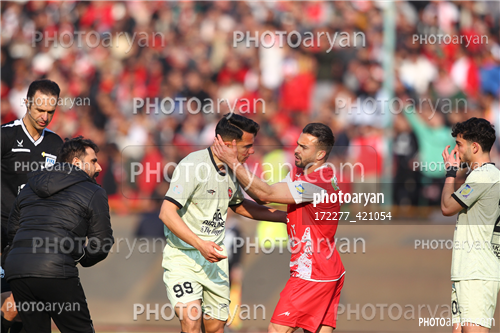 پرسپولیس  2-تراکتور  0    (1403/11/07)-