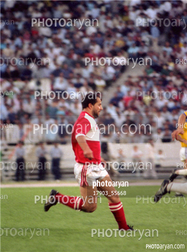 بازیکنان دهه های مختلف فوتبال ایران 3-علی پروین  Ali Parvin,