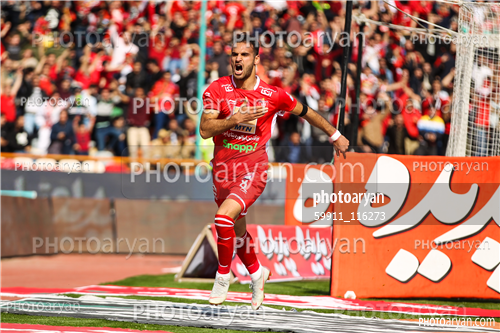 پرسپولیس 1-استقلال 0 (98/01/10)-احمد نورالهی,شادی بعد ازگل,