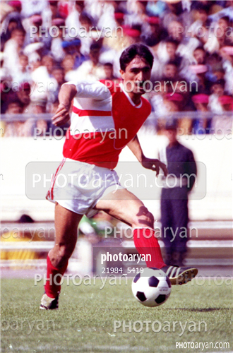 بازیکنان دهه های مختلف فوتبال ایران 7-ناصر محمدخانی,