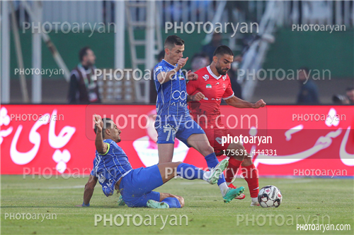 پرسپولیس 0-استقلال  0  (1404/09/14)-