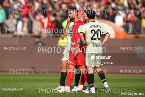 پرسپولیس  2-تراکتور  0    (1403/11/07)-