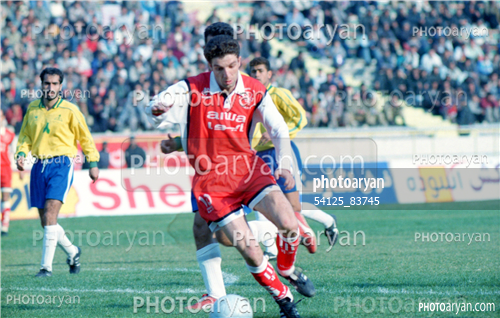 بازیکنان دهه های مختلف فوتبال ایران 13-اسماعیل حلالی,