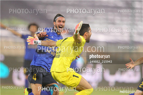 پرسپولیس  0 (3)-استقلال 0 (4)(1400/04/24)-سید حسین حسینی,سیاوش یزدانی مقدم,